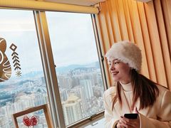 靠窗位-广州中心皇冠假日酒店·汇点大堂吧