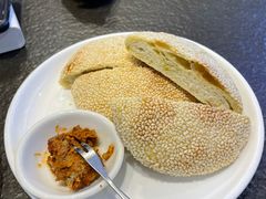 芝麻烧饼-东哥紫阳蒸盆子(旺座·现代城店)