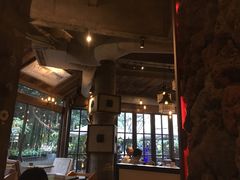 靠窗位-乌托邦咖啡(武侯祠店)
