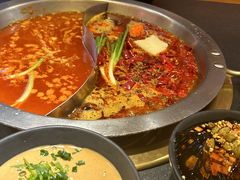 -沸炉重庆老火锅(军事博物馆店)