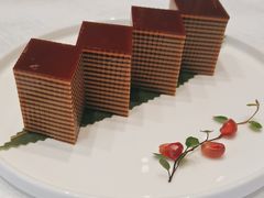 -景月阁空中食府(希尔顿酒店)