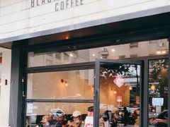 门面-black rainbow coffee