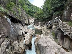 -鄣山大峡谷