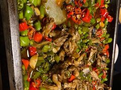 炭烧牛蛙平锅紫苏味-蘭奢雅集·江浙菜(青山江滩店)