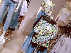 -万达广场(武汉菱角湖店)