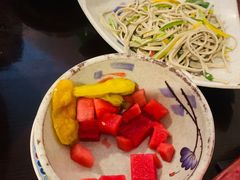 -毛辣果·贵州红酸汤牛肉火锅(西单店)
