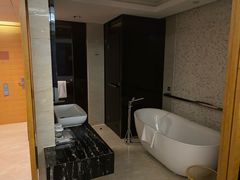 -兰州皇冠假日酒店