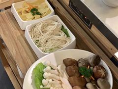 -左庭右院鲜牛肉火锅(浦江欢乐颂店)