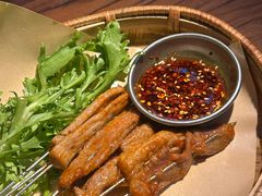 火燎小嫩牛-拾光与烟火丨炭火串烧·自贡小活鲜(西村大院店)