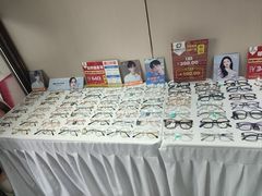 -零度眼镜·宝视友·蔡司依视路(吾悦花街店)