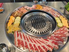 -哈哈碳都·牛肋条无限自助烤肉(台江万达店)