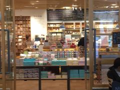 -猫的天空之城概念书店(印象城购物中心店)