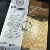 共同守护中心熠熠生辉的主钻