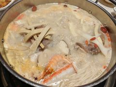 -三人行骨头王火锅(长寿店)