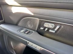 -蔚来中心(北京中关村店)