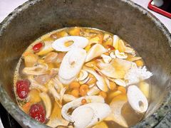 -芸山季·云南山珍菌火锅(人民广场来福士店)