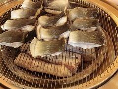 -围炉肉舍•炭烤活鳗•丹东海鲜烤肉(步行街店)