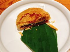 现烤玫瑰鲜花饼-云海肴·汽锅鸡·云南菜(高德置地店)