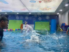 -龙格亲子游泳·水育早教运动中心(龙湾天街店)