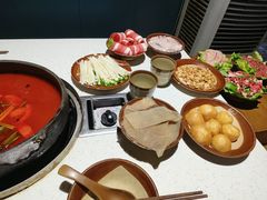 -贵府酸汤牛肉火锅·贵州老字号(飞山街店)