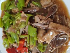 -东北菜冰城一家人