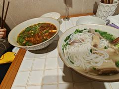 -粉八·云南米线·建水烧烤(常熟路店)