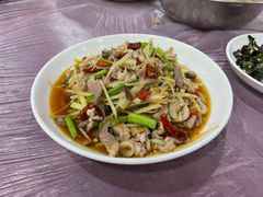 泡椒牛肉丝-卢六川汤肉(南方花园店)