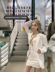 -CE·专业蛋白•羽毛接发·潮色烫染品牌店