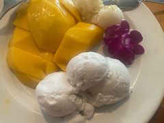 -Nings Mango Stand
