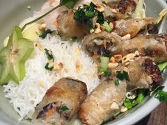 -大头虾越式风味餐厅(光明广场店)