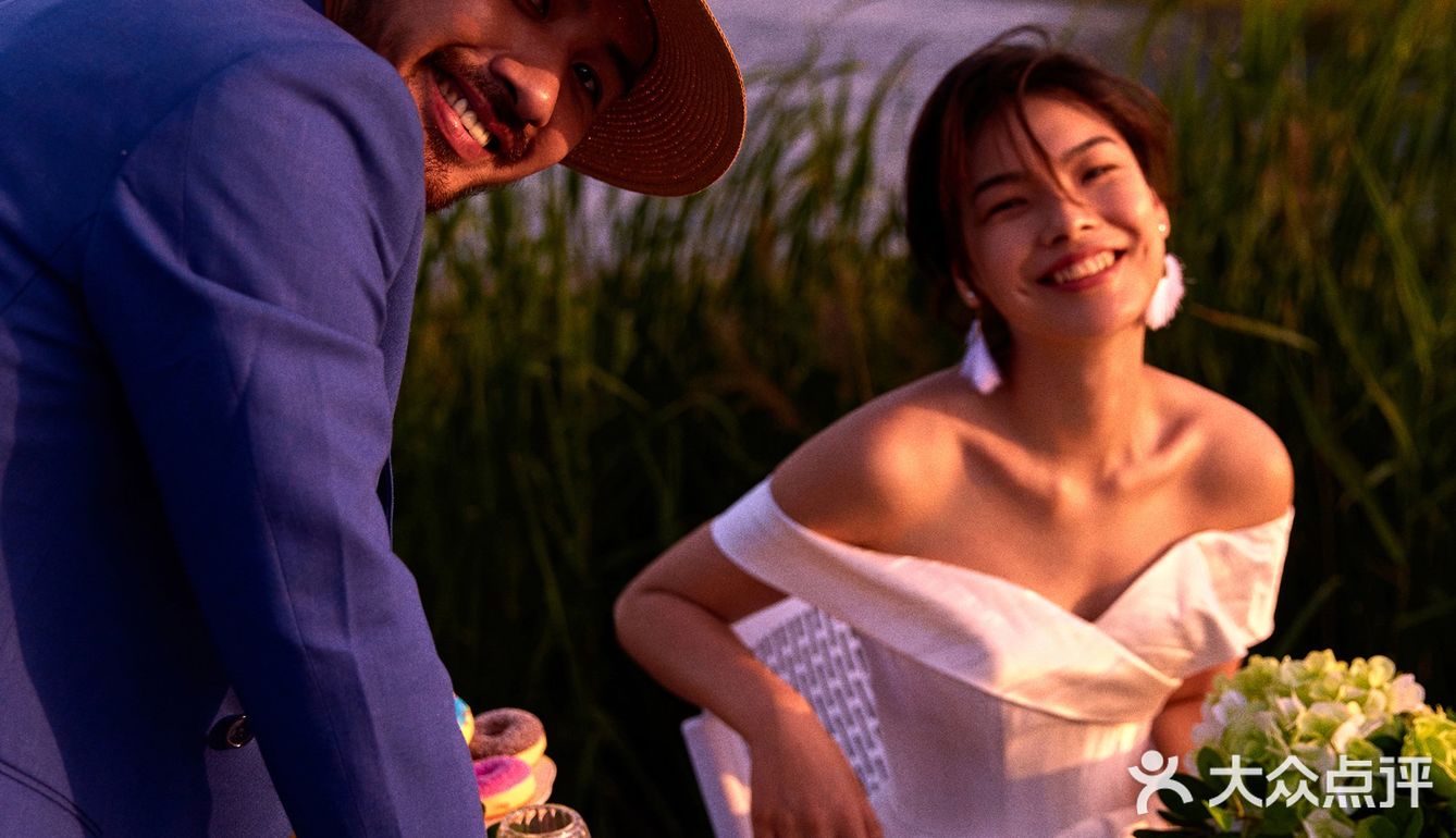 于夏日私奔，电影感森系婚纱照，浪漫出逃