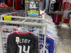 -SFALO 飛龍球衣專門店旺角店