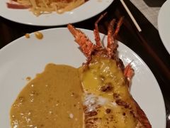 -广州万富希尔顿酒店·感趣自助餐厅·金秋蟹宴生蚝海鲜刺身烧烤
