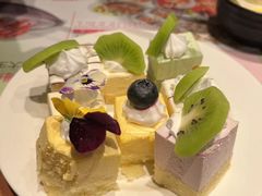 -四海一家自助餐(益田假日广场店)