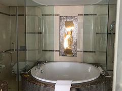 -青岛海尔洲际酒店