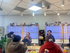 -天空之镜眼镜店蔡司依视路配镜授权零售店(望京颐堤港店)