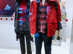 -优衣库(青岛万象城店)