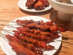 -老街烧烤大排档·地道湖北菜·龙虾馆(汉口火车站店)