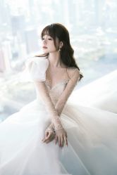 点击看大图 -Renee芮亦婚纱