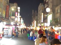 -六合夜市