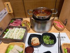 -独食火锅·半米屋台(直营总店)