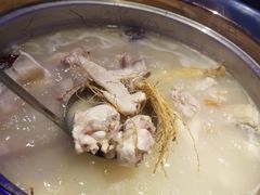 -千岛蚝高压锅生蚝·人参火锅(白云万达店)