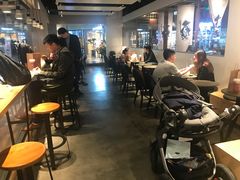 大堂-喜茶(上海正大广场店)