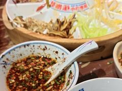 -怪噜范·老贵阳街头名小吃(鸿通城店)