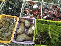 -霞涌市场海鲜摆卖区