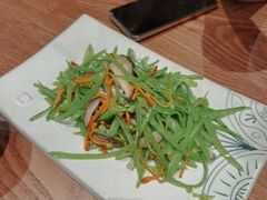 荷兰豆炒菌菇丝-云海肴云南菜(正大广场店)