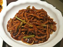 馓子牛肉丝-刘胖子家常菜·蹄花焖藕(兴业店)