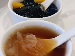 银耳莲子羹-万龙洲海鲜(大兴绿地缤纷城店)