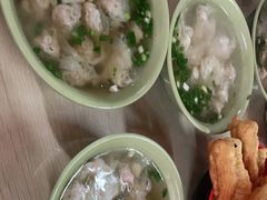 -张阿三馄饨店