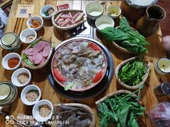 -阿婆情腊排骨火锅(金虹路店)